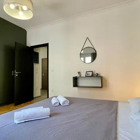 Stylish Spacious Apt At The Centre Of Monastiraki *