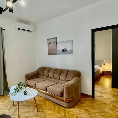 Stylish Spacious Apt At The Centre Of Monastiraki * Athens