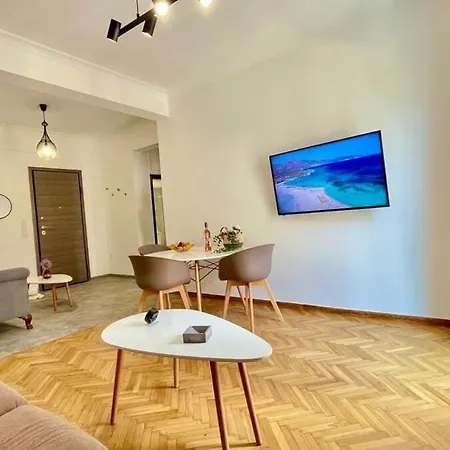Apartment Stylish Spacious Apt At The Centre Of Monastiraki Athens